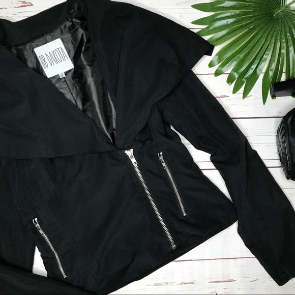 BB Dakota Jackets & Blazers - {BBDakota} sz M asymmetrical utility jacket